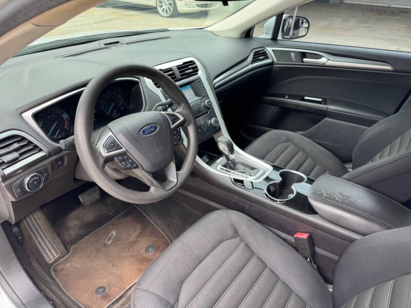 2015 Ford Fusion SE