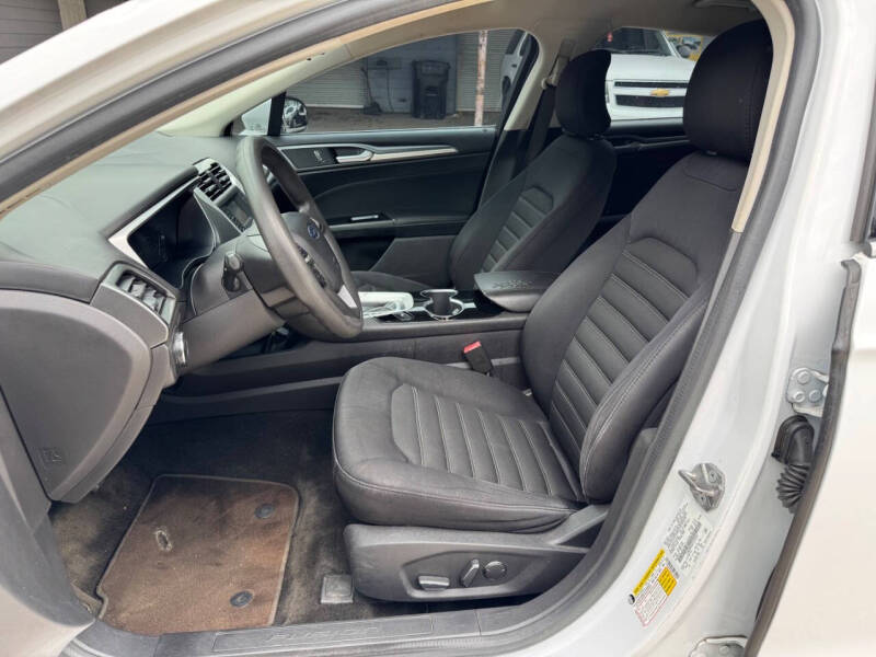 2015 Ford Fusion SE