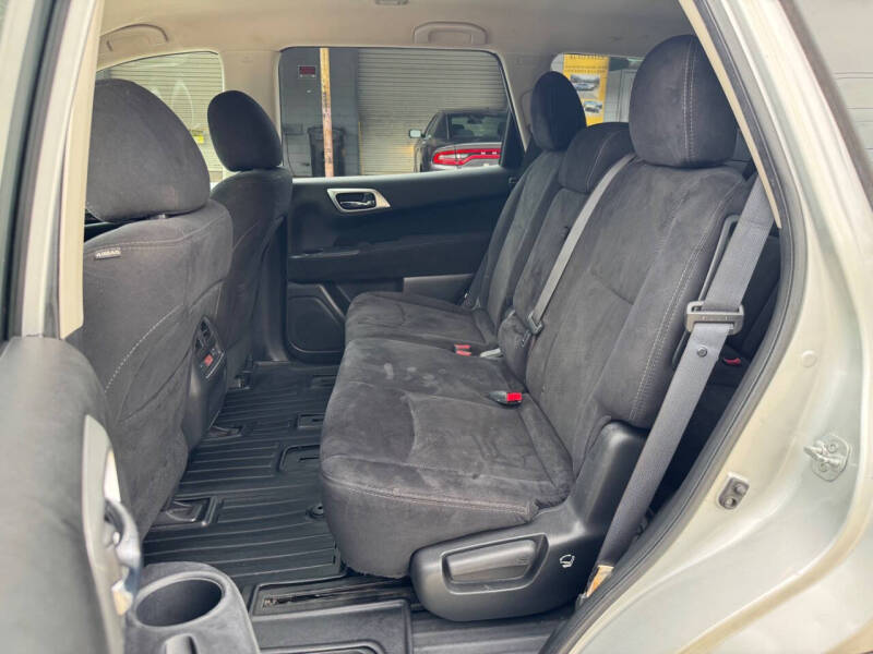 2016 Nissan Pathfinder S